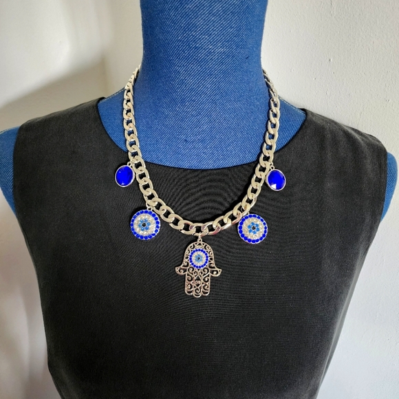 Chunky Silver Link Chain  CharmNecklace with Hamsa Hand and Blue Crystal  New - Picture 4 of 8